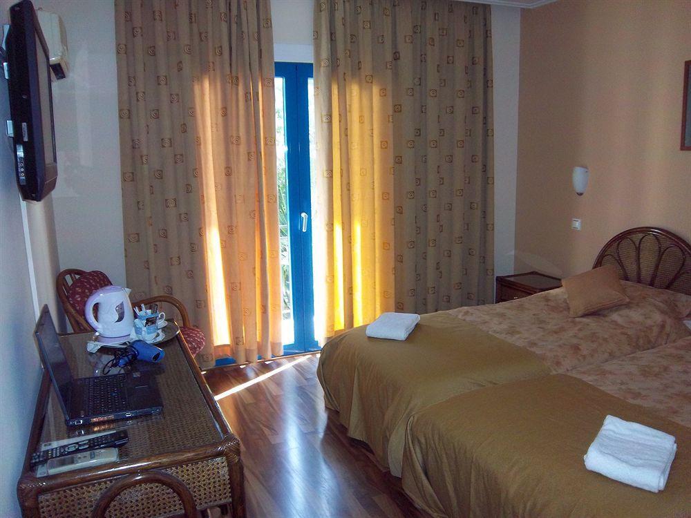 Hôtel Plaza à Athènes Extérieur photo